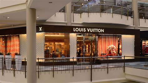 louis vuitton store location|louis vuitton store locations us.